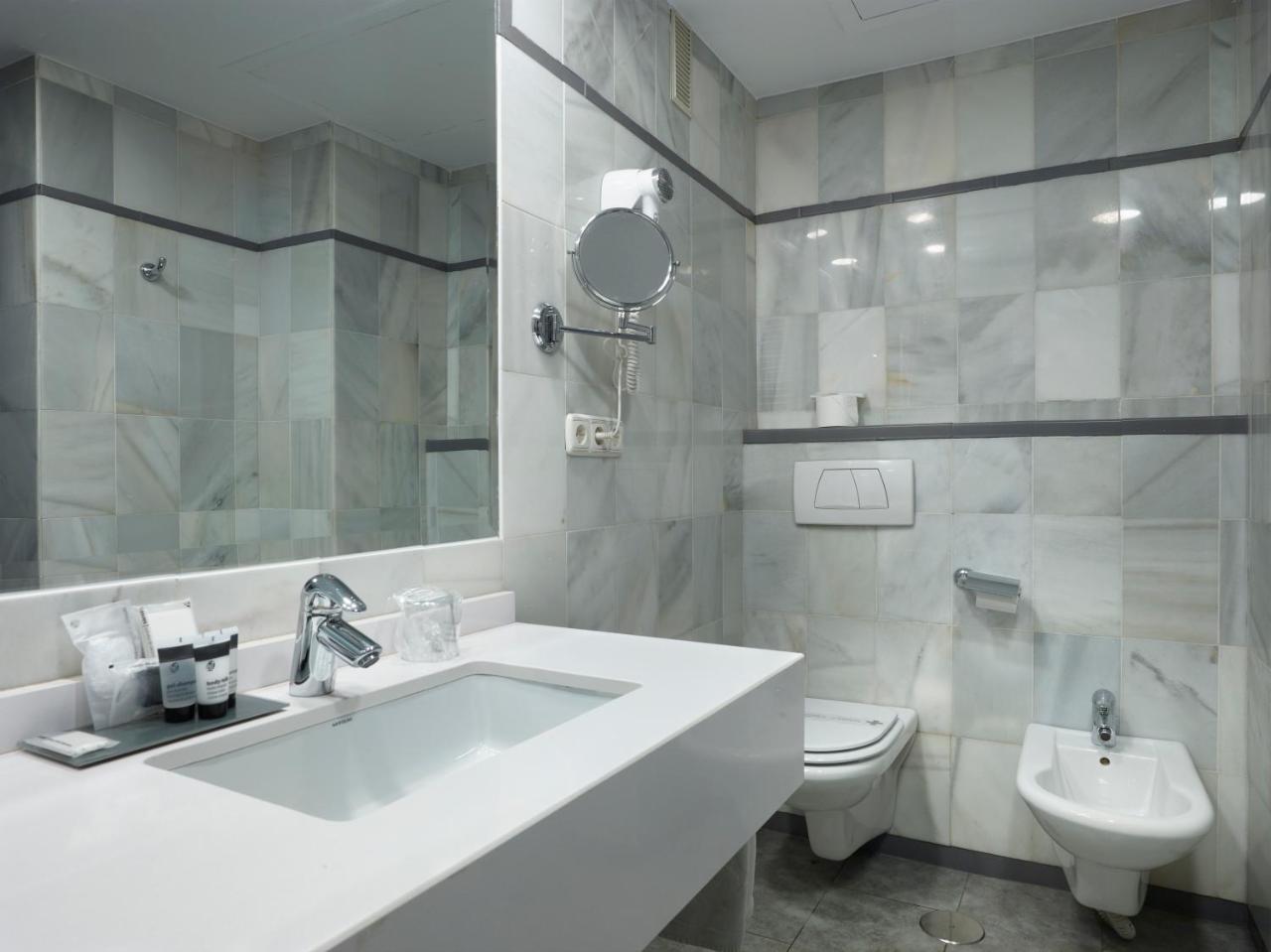 Basic Double Room,727711723:JPEG